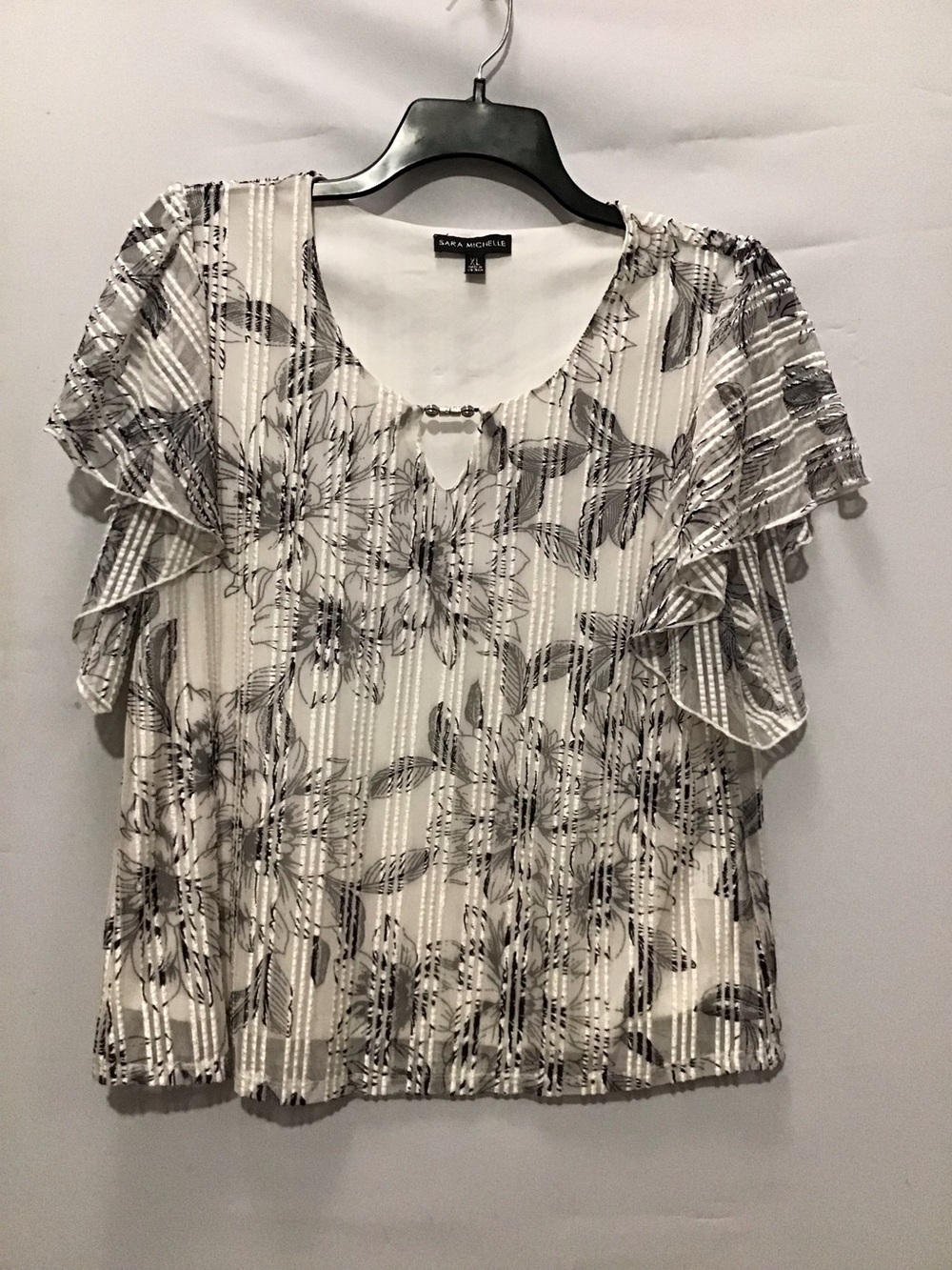 496 Sara Michelle White & Black Floral Ruffle Sleeve Top